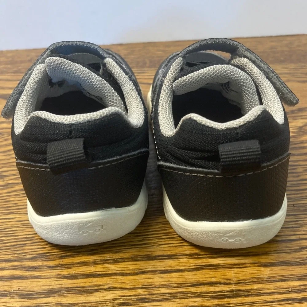 See Kai Run Kids Black Canvas Hook and Loop Athletic Sneakers Size 8 Toddler